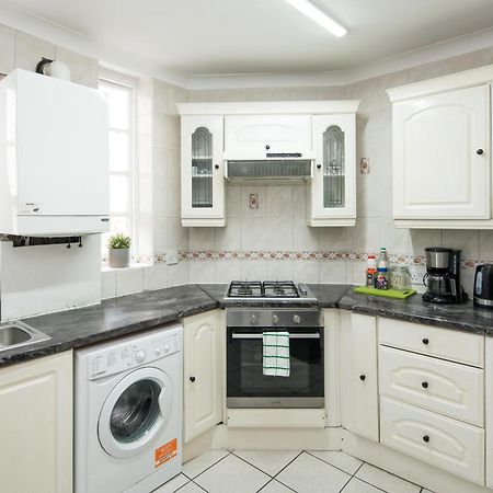 Private Double Room Shared Bathroom Near City Centre London Kültér fotó