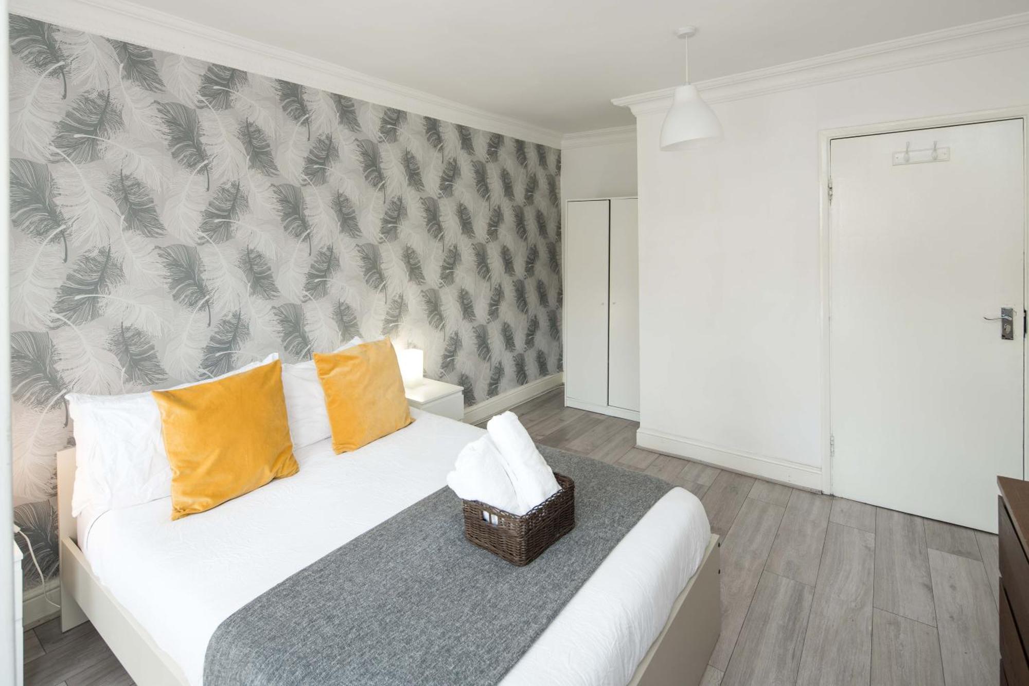Private Double Room Shared Bathroom Near City Centre London Kültér fotó