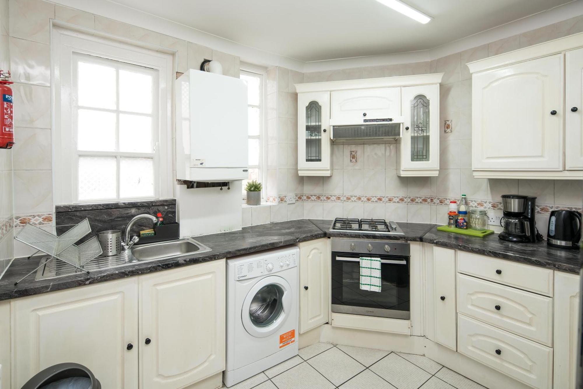 Private Double Room Shared Bathroom Near City Centre London Kültér fotó